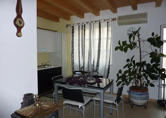 Konukevi Casa Yami 3*