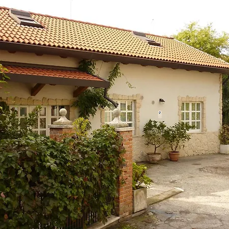 Πανσιόν Casa Yami